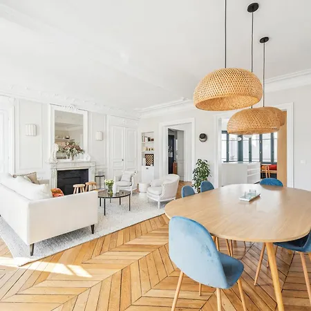 Veeve - A Vision In White * Париж